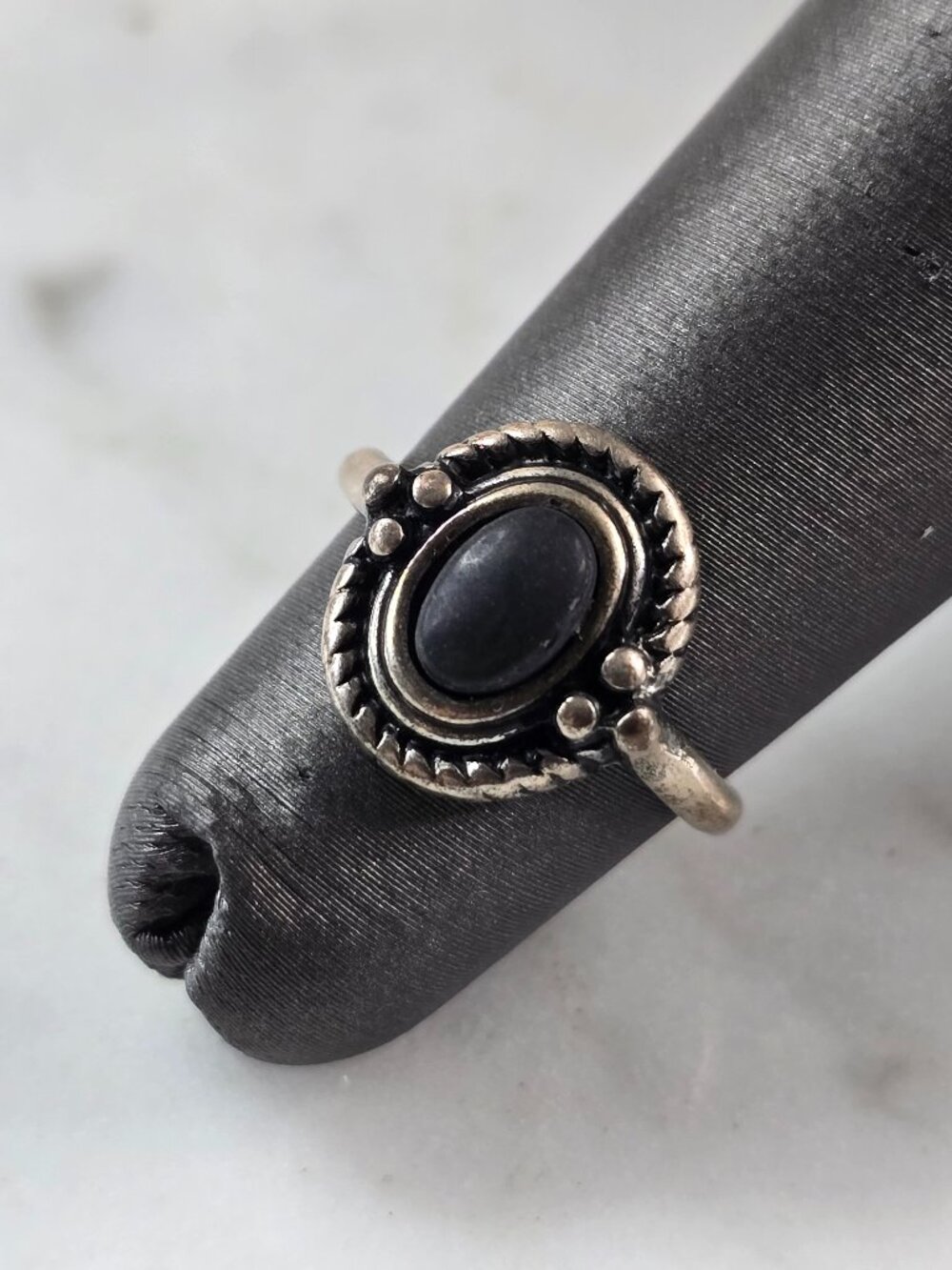 Womens Girls Vintage Estate Sterling Silver Southwestern Onyx Ring 1.7g E688